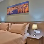 Lokali 4* 그지라
